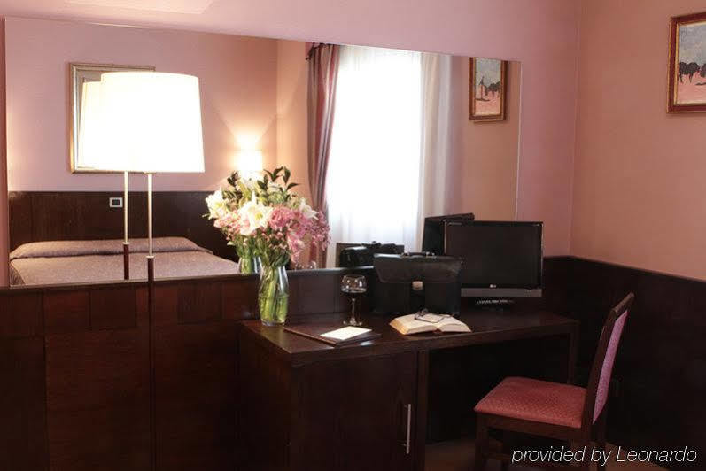 Hotel City Piacenza Dış mekan fotoğraf